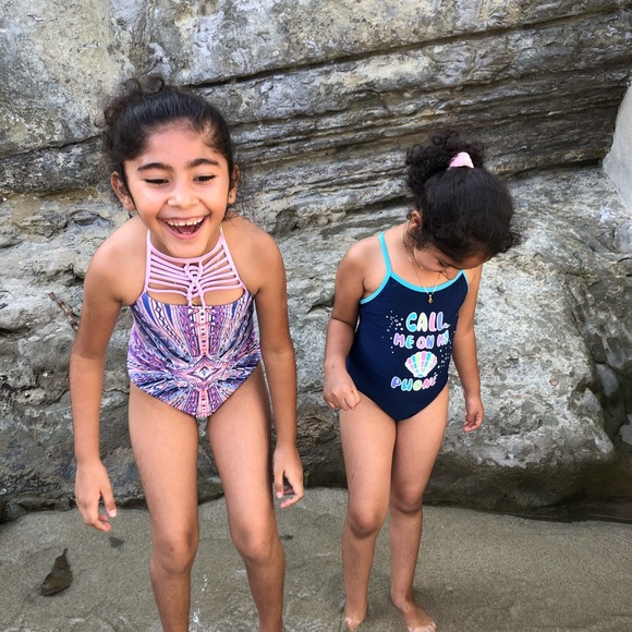 Meet your Posher, Andrea - Picture 3 of 4